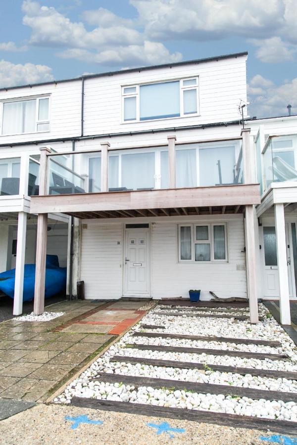 Beach Haven Chichester Exterior photo